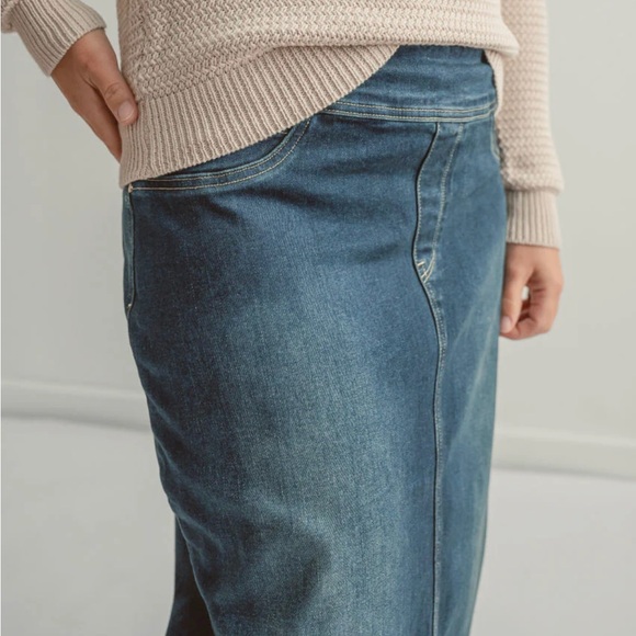 Salt and Honey Denim Skirt - Picture 3 of 5